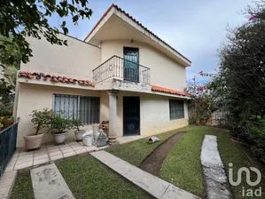 NEX-190219 - Casa en Venta, con 4 recamaras, con 3 baños, con 180 m2 de construcción en Burgos, CP 62584, Morelos.