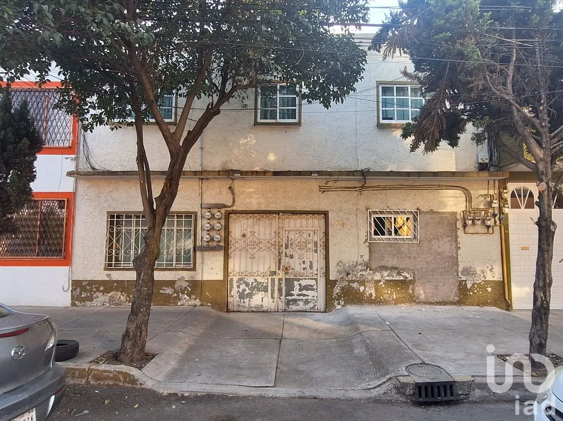 Casa en Venta en Romero Rubio, Venustiano Carranza, Ciudad de México