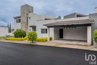 NEX-190208 - Casa en Venta, con 3 recamaras, con 3 baños, con 275 m2 de construcción en Hacienda Real Tejeda, CP 76904, Querétaro.