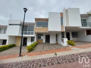 NEX-212789 - Casa en Venta, con 3 recamaras, con 2 baños, con 173 m2 de construcción en Pedregal de Schoenstatt, CP 76904, Querétaro.