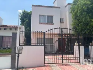 NEX-212793 - Casa en Venta, con 3 recamaras, con 2 baños, con 169 m2 de construcción en Punta Juriquilla, CP 76230, Querétaro.