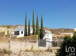 NEX-217926 - Casa en Venta, con 7 recamaras, con 4 baños, con 542 m2 de construcción en Marfil Centro, CP 36250, Guanajuato.