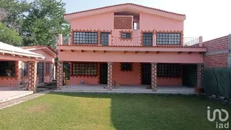 NEX-210098 - Casa en Venta, con 5 recamaras, con 4 baños, con 286 m2 de construcción en Amacuzac Centro, CP 62640, Morelos.