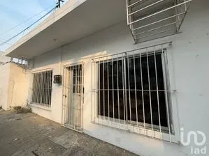 NEX-210191 - Casa en Venta, con 2 recamaras, con 1 baño, con 106 m2 de construcción en Jesús Garcia, CP 86040, Tabasco.