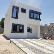 NEX-190034 - Casa en Venta, con 3 recamaras, con 2 baños, con 104 m2 de construcción en Quinta del Rey, CP 21355, Baja California.