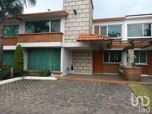 NEX-210316 - Casa en Venta, con 3 recamaras, con 3 baños, con 297 m2 de construcción en La Antigua, CP 52150, México.