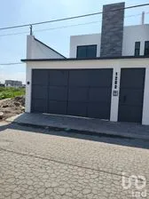NEX-212719 - Casa en Venta, con 3 recamaras, con 2 baños, con 156 m2 de construcción en La Asunción, CP 52172, México.