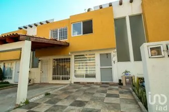 NEX-213157 - Casa en Venta, con 3 recamaras, con 2 baños, con 84 m2 de construcción en Villa Floresta, CP 72825, Puebla.