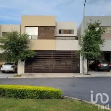 NEX-218482 - Casa en Venta, con 3 recamaras, con 2 baños, con 184 m2 de construcción.