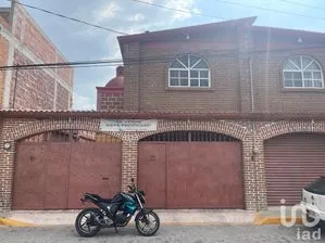 NEX-213187 - Casa en Venta, con 5 recamaras, con 4 baños, con 400 m2 de construcción en Capula, CP 54603, México.