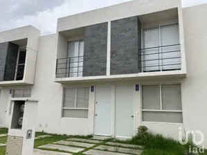 NEX-214454 - Casa en Venta, con 2 recamaras, con 1 baño, con 62 m2 de construcción en Las Trojes II, CP 72713, Puebla.