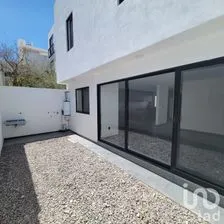 NEX-214161 - Casa en Venta, con 3 recamaras, con 4 baños, con 215 m2 de construcción en Zibatá, CP 76269, Querétaro.