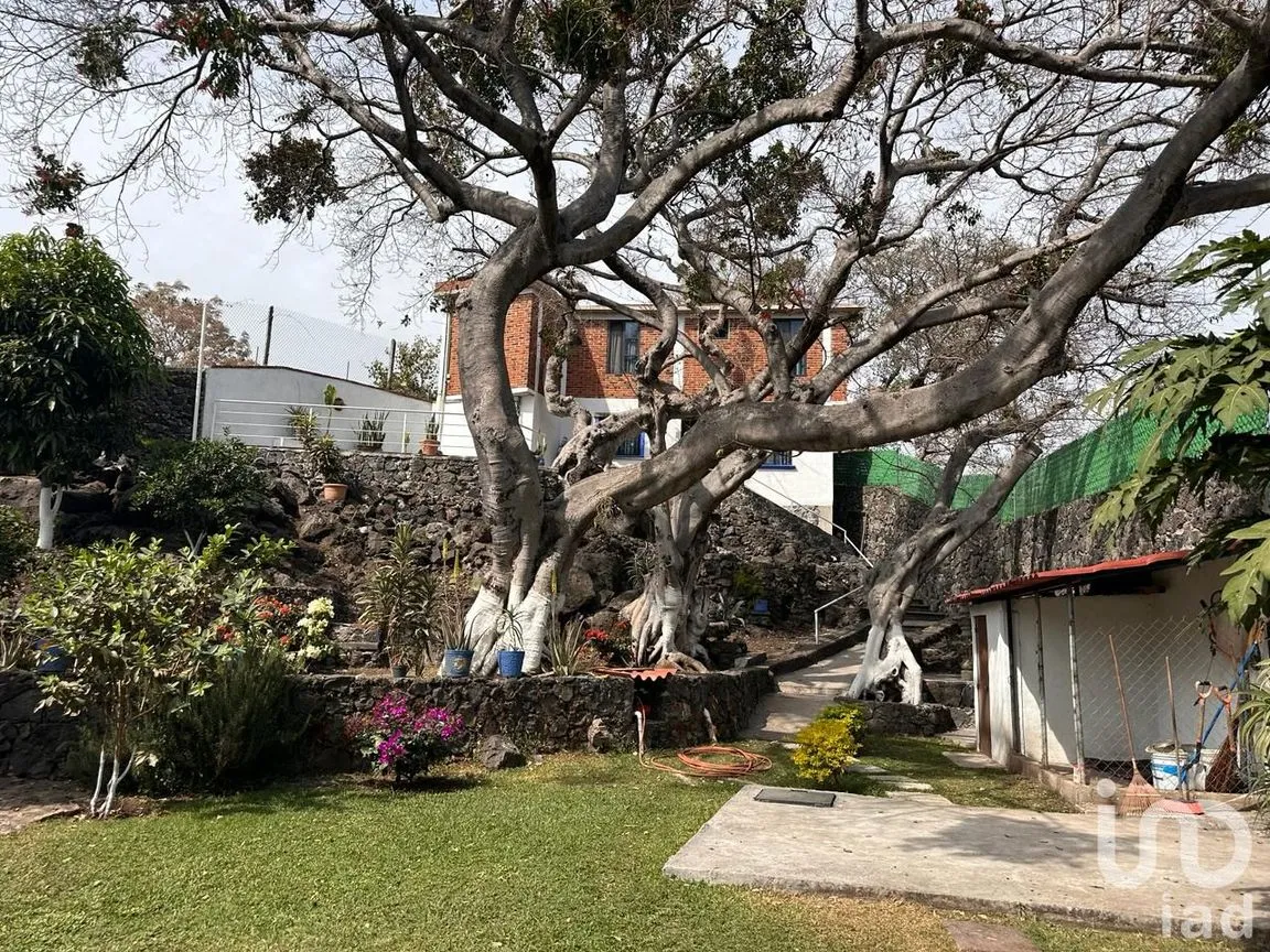 Casa en Venta en Santiago Tepetlapa, Tepoztlán, Morelos | NEX-213987 | iad México | Foto 1 de 14