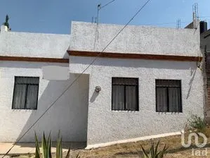 NEX-212510 - Casa en Venta, con 2 recamaras, con 1 baño, con 90 m2 de construcción en Del Bosque, CP 36044, Guanajuato.