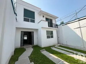 NEX-214043 - Casa en Venta, con 3 recamaras, con 2 baños, con 185 m2 de construcción en Ampliación Narciso Mendoza, CP 62756, Morelos.