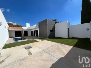 NEX-217750 - Casa en Venta, con 3 recamaras, con 2 baños, con 169 m2 de construcción en Lomas de Tetela, CP 62156, Morelos.