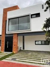 NEX-217490 - Casa en Venta, con 3 recamaras, con 3 baños, con 195 m2 de construcción en Solares, CP 45019, Jalisco.