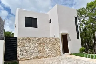 NEX-214339 - Casa en Venta, con 3 recamaras, con 3 baños, con 194 m2 de construcción en Vía Cumbres Residencial, CP 77560, Quintana Roo.