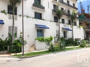 NEX-40158 - Departamento en Venta, con 3 recamaras, con 3 baños, con 208 m2 de construcción en Zona Hotelera, CP 77500, Quintana Roo.