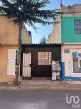 NEX-194448 - Casa en Venta, con 3 recamaras, con 2 baños, con 40 m2 de construcción en Ampliación Llano de los Báez Sección Izcalli, CP 55055, México.