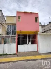 NEX-53582 - Casa en Venta, con 2 recamaras, con 2 baños, con 94 m2 de construcción en Real de San Vicente II, CP 56383, México.