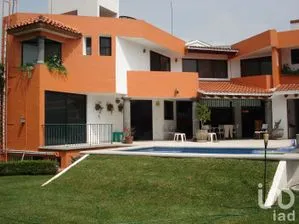 NEX-217504 - Casa en Venta, con 5 recamaras, con 5 baños, con 455 m2 de construcción en Extensión Delicias, CP 62296, Morelos.