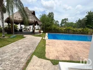 NEX-210016 - Departamento en Renta, con 2 recamaras, con 1 baño, con 47 m2 de construcción en Palmas II, CP 77714, Quintana Roo.