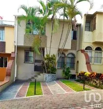 NEX-179310 - Casa en Venta, con 3 recamaras, con 2 baños, con 115 m2 de construcción en Cuernavaca Centro, CP 62000, Morelos.