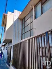 NEX-214584 - Casa en Renta, con 4 recamaras, con 2 baños, con 225 m2 de construcción en Centro, CP 76000, Querétaro.