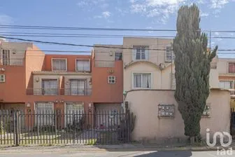 NEX-192907 - Casa en Venta, con 3 recamaras, con 2 baños, con 60 m2 de construcción en Pueblo Nuevo, CP 56644, México.