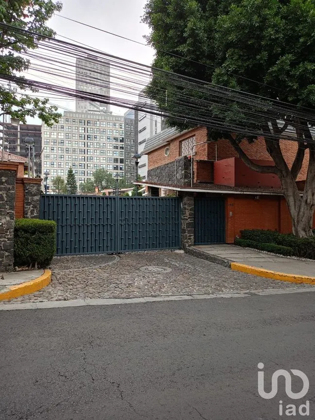 Casa en Venta en Los Alpes, Álvaro Obregón, Ciudad de México