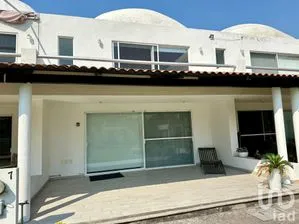 NEX-206135 - Casa en Venta, con 3 recamaras, con 2 baños, con 102 m2 de construcción en Ampliación Emiliano Zapata, CP 62744, Morelos.