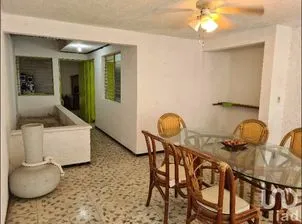 NEX-188304 - Casa en Venta, con 2 recamaras, con 1 baño, con 101 m2 de construcción en Jesús Carranza, CP 97109, Yucatán.