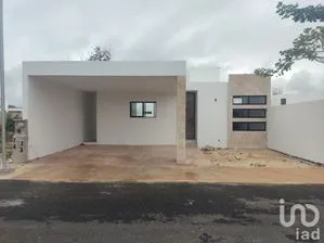 NEX-59007 - Casa en Venta, con 3 recamaras, con 3 baños, con 201 m2 de construcción en Cholul, CP 97305, Yucatán.