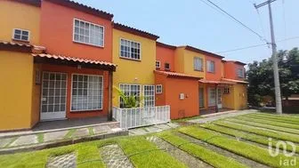 NEX-212487 - Casa en Venta, con 3 recamaras, con 2 baños, con 72 m2 de construcción en Geo Villas Colorines, CP 62767, Morelos.