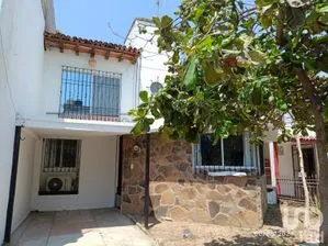 NEX-209920 - Casa en Renta, con 3 recamaras, con 2 baños, con 100 m2 de construcción en Jardines Del Puerto, CP 48315, Jalisco.