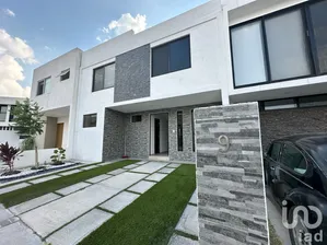 NEX-213990 - Casa en Venta, con 3 recamaras, con 2 baños, con 171 m2 de construcción en Colinas del Bosque 1a Sección, CP 76904, Querétaro.