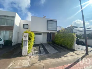 NEX-217200 - Casa en Venta, con 3 recamaras, con 3 baños, con 105 m2 de construcción en La Vida, CP 76915, Querétaro.