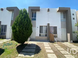 NEX-217386 - Casa en Venta, con 3 recamaras, con 1 baño, con 68 m2 de construcción en Puerta Navarra, CP 76116, Querétaro.