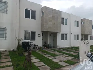 NEX-217574 - Casa en Venta, con 3 recamaras, con 3 baños, con 95 m2 de construcción en Prados del Rincón, CP 76117, Querétaro.