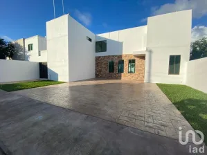 NEX-70441 - Casa en Venta, con 4 recamaras, con 4 baños, con 312 m2 de construcción en Conkal, CP 97345, Yucatán.