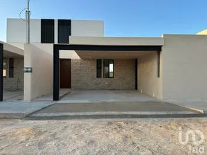 NEX-211109 - Casa en Venta, con 3 recamaras, con 3 baños, con 209 m2 de construcción en Cholul, CP 97305, Yucatán.