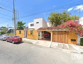 NEX-215860 - Casa en Renta, con 4 recamaras, con 4 baños en Miguel Alemán, CP 97148, Yucatán.
