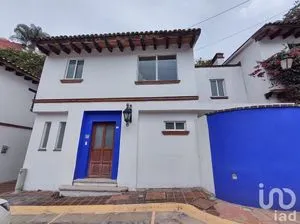 NEX-209265 - Casa en Renta, con 3 recamaras, con 2 baños, con 199 m2 de construcción en Lomas de Tecamachalco, CP 53950, Estado De México.