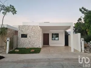 NEX-210738 - Casa en Venta, con 3 recamaras, con 3 baños, con 200 m2 de construcción en Conkal, CP 97345, Yucatán.