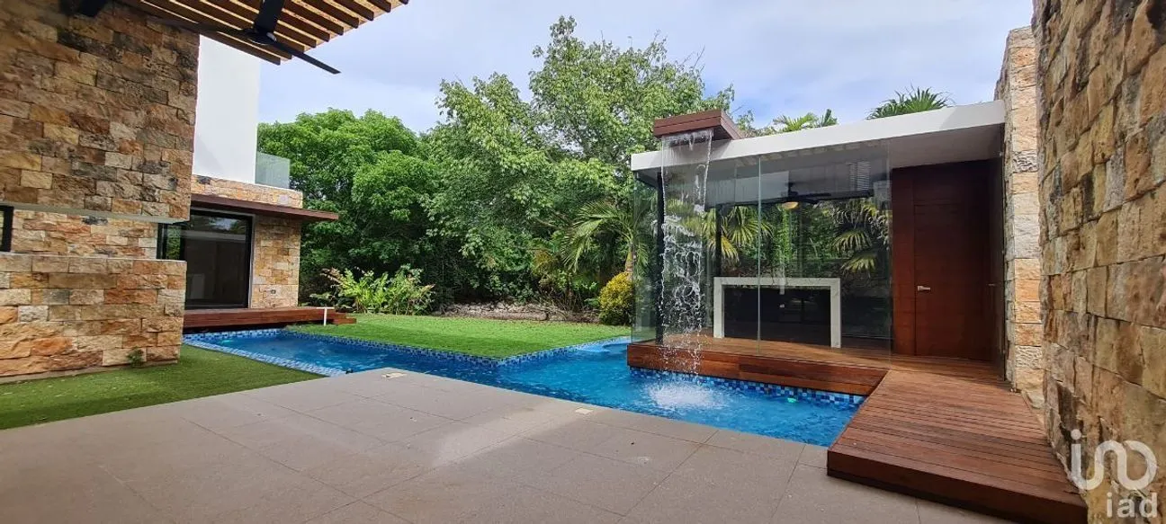 Casa en Venta en Yucatán Country Club, Mérida, Yucatán | NEX-215360 | iad México | Foto 1 de 50