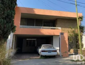 NEX-116562 - Casa en Venta, con 5 recamaras, con 3 baños, con 454 m2 de construcción en Providencia 3a Secc, CP 44630, Jalisco.