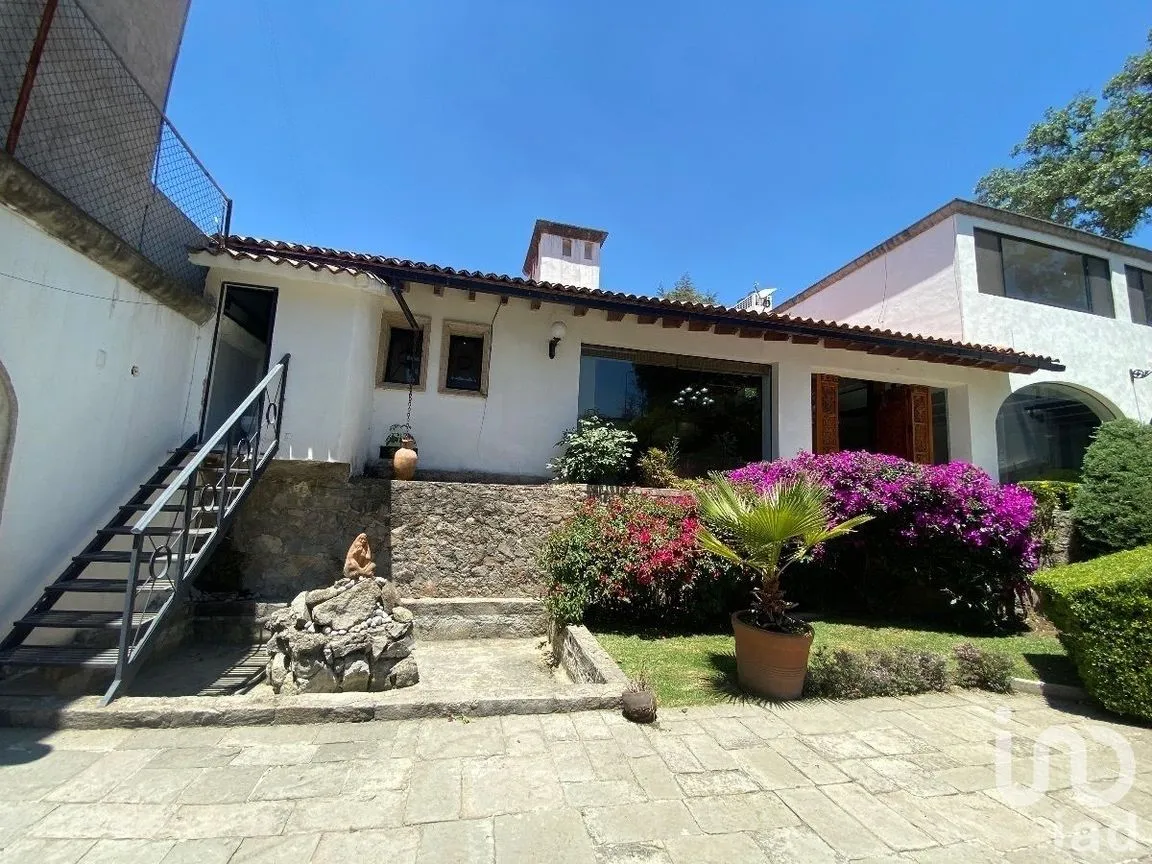 Casa en Venta en Club de Golf Chiluca, Atizapán de Zaragoza, Estado De México | NEX-200214 | iad México | Foto 2 de 46