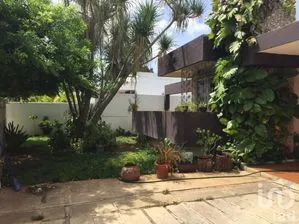 NEX-207442 - Casa en Venta, con 3 recamaras, con 2 baños, con 234 m2 de construcción en Los Pinos, CP 97138, Yucatán.