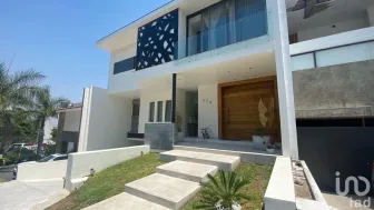 NEX-79979 - Casa en Venta, con 4 recamaras, con 5 baños, con 780 m2 de construcción en Bugambilias Country, CP 45237, Jalisco.